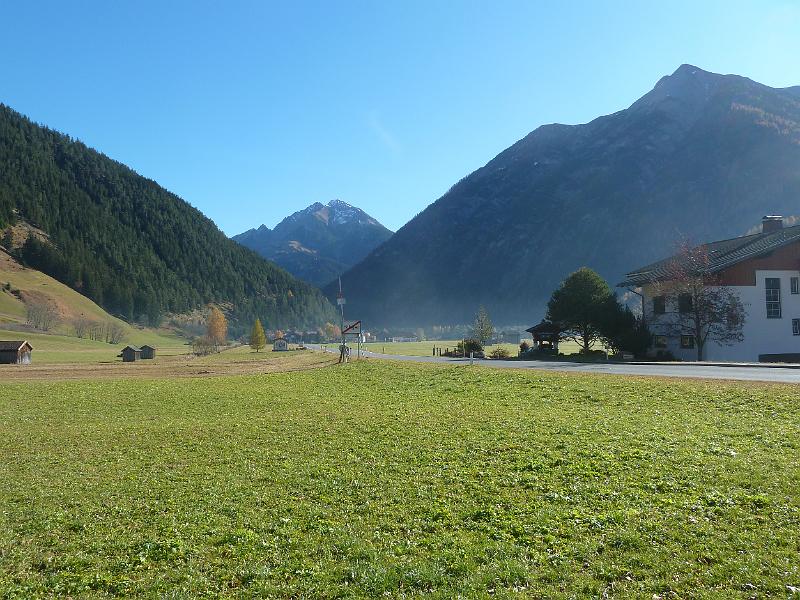 2HolzgauAuer.jpg - Klaar voor een eerste wandeling langs de Höhenweg naar Hägerau.