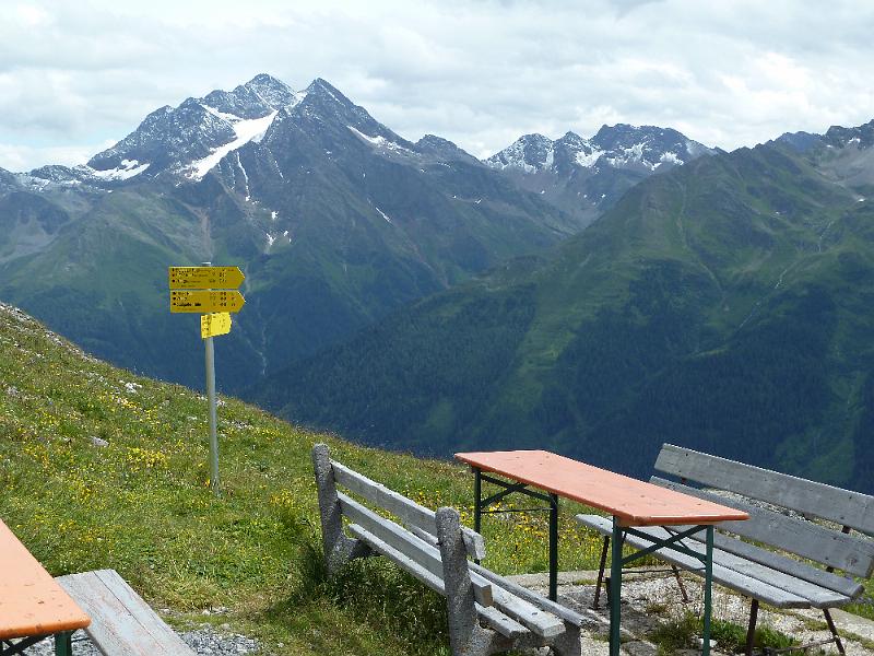 024leutkircherhutte19.jpg - Van hieruit kan je weer naar andere hutten en bergtoppen ...