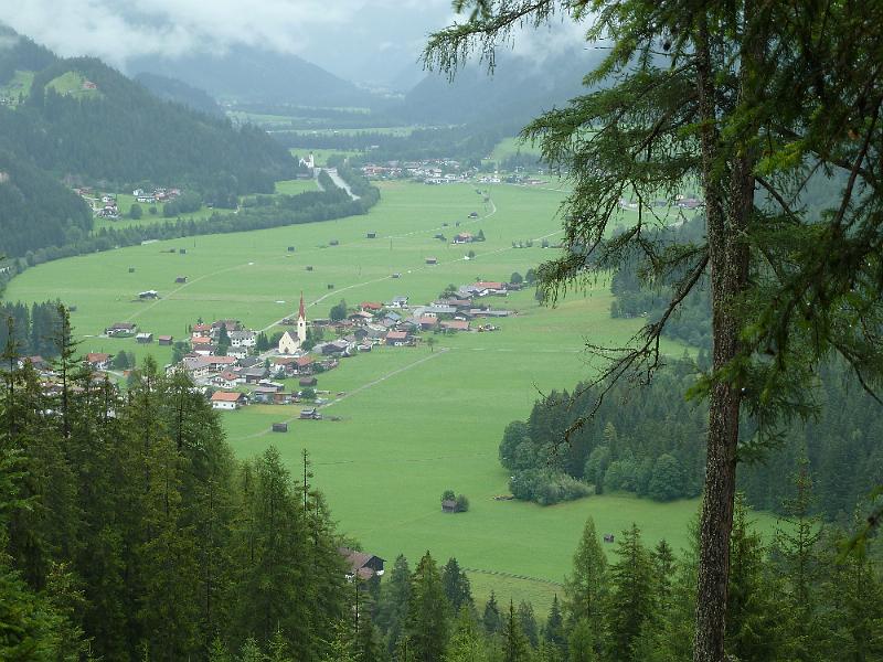 027simmshutte1.jpg - Zicht op Lechtal, op weg naar de Simmshütte.