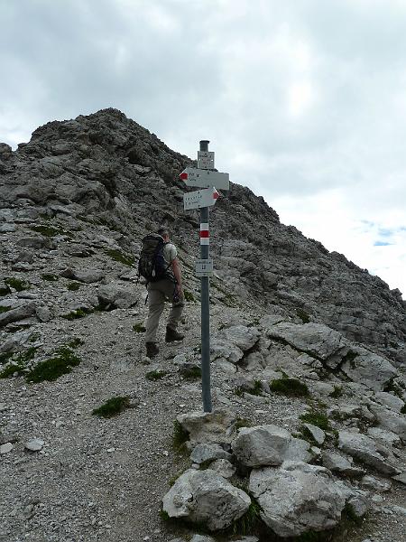 050stuttgarterhutte16.jpg - besluit Manfred nog even een topje mee te nemen.