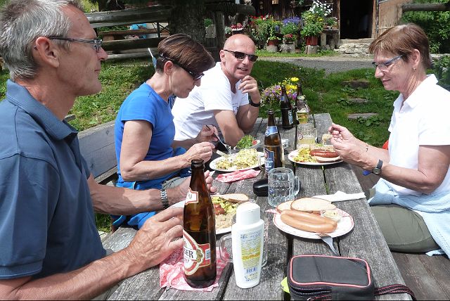 053-bockbach-02.jpg - Mittagessen bei Gams Vroni in Bockbach.