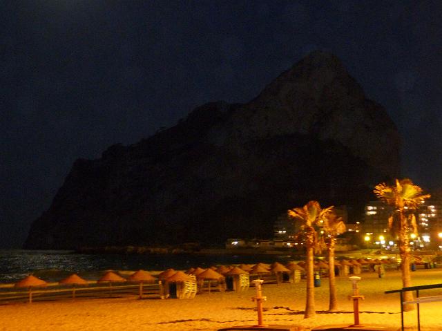 099strandCalpe4.jpg - 's avonds langs het strand ...