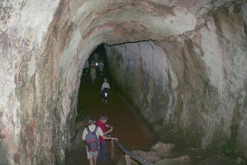 Santa_Cruz_lava_tubes.jpg