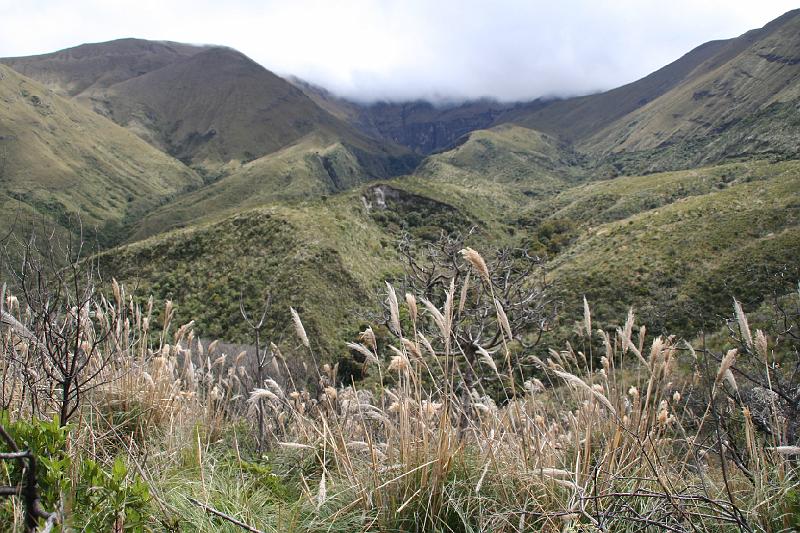 Laguna_de_Cuicocha_13.jpg