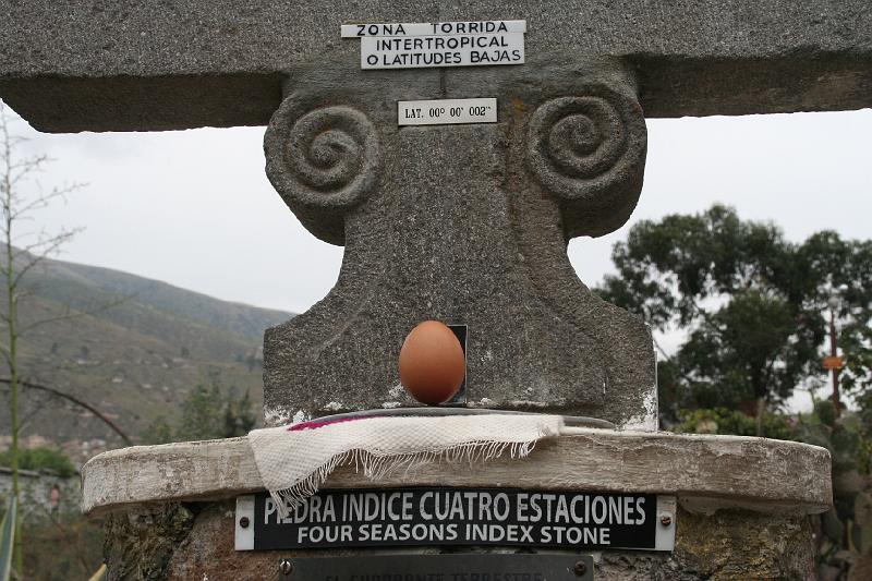 Mitad_del_Mundo_Intinan_2.jpg