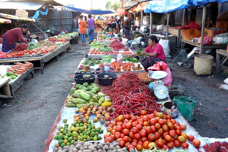 bajawa-markt1.jpg