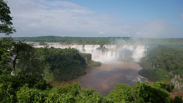 089-iguazu-braziliaanse-kant-005.jpg - De watervallen gezien vanuit Braziliaanse kant. 
