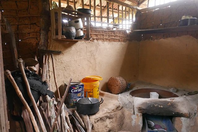 346-Paraty-189-ponta-negra.jpg - Maniok is in Zuid-Amerika en Afrika één van de belangrijkste bronnen van zetmeel, zoals de aardappel en tarwe dat voor ons is.