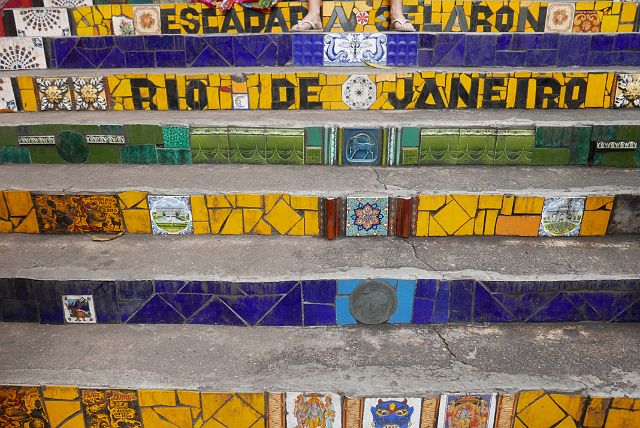 516-Rio-011.jpg - De trap werd betegeld door de Chileense kunstenaar Jorge Selaron.