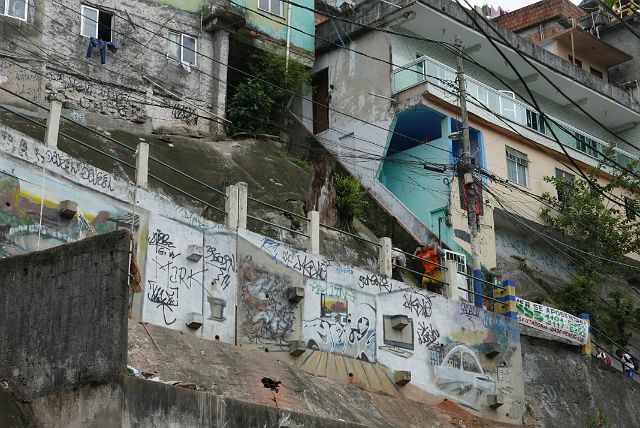 550-Rio-111-favela.jpg - Hoe hoger op de heuvel, hoe armer de mensen.