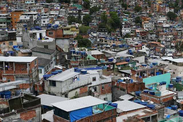 552-Rio-113-favela.jpg