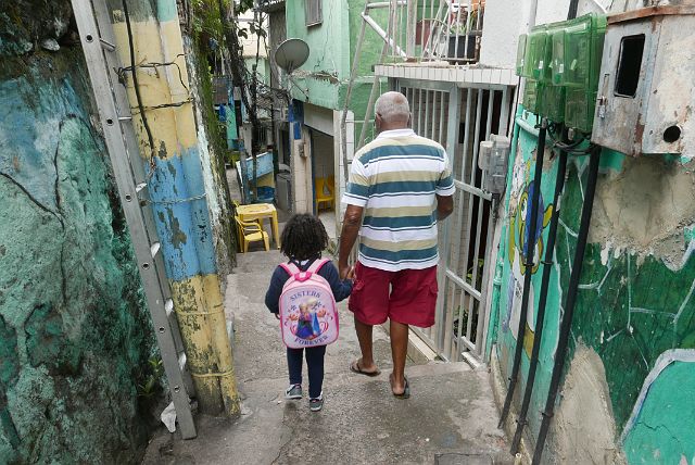 560-Rio-136-favela.jpg