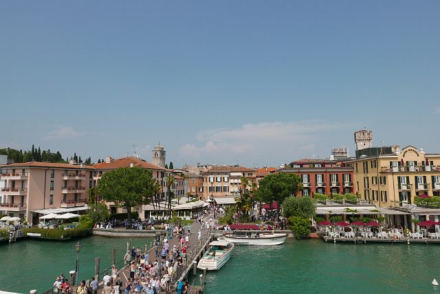 242-boottocht-Malcesine-Sirmione-dag-6-062-Sirmione.jpg - Terug de boot op.