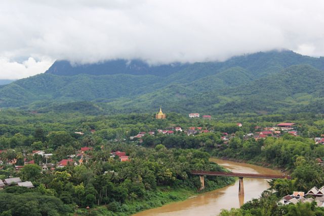 192-Luang-Prabang-086.jpg - … en de Nam Khan rivier.