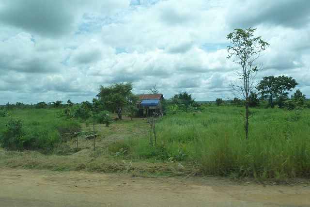 528-Kratie-02.jpg - Eerste indrukken van het platteland in Cambodja.