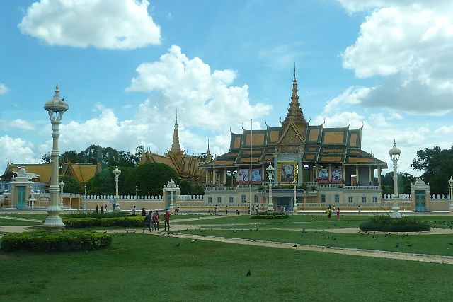 578-Phnom-Penh-058-paleis.jpg - Het koninklijk paleis bestaat uit meerdere gebouwen.
