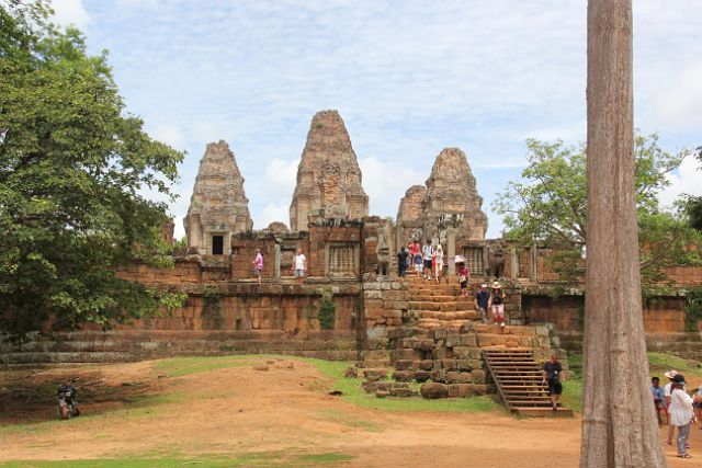 741-Siem-Reap-347.jpg - In een ver verleden stond deze tempel in het midden van een kunstmatig meer.