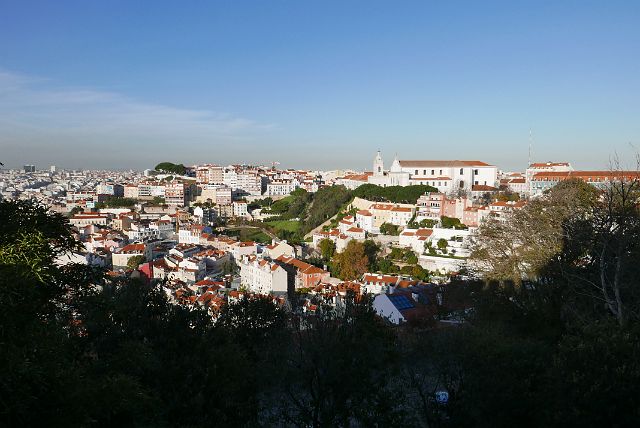 067-dag-1-castelo-de-sao-jorge-031.jpg - ...nog mooie uitzichten over Lissabon.