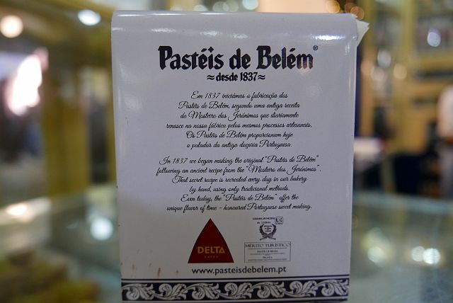 162-dag-2-belem-014-pasteis-de-belem.jpg - Deze beroemde zaak maakt sinds 1837 de pastéis de Belém. Het precieze recept is geheim, dat kennen alleen de eigenaar en de twee chefs.