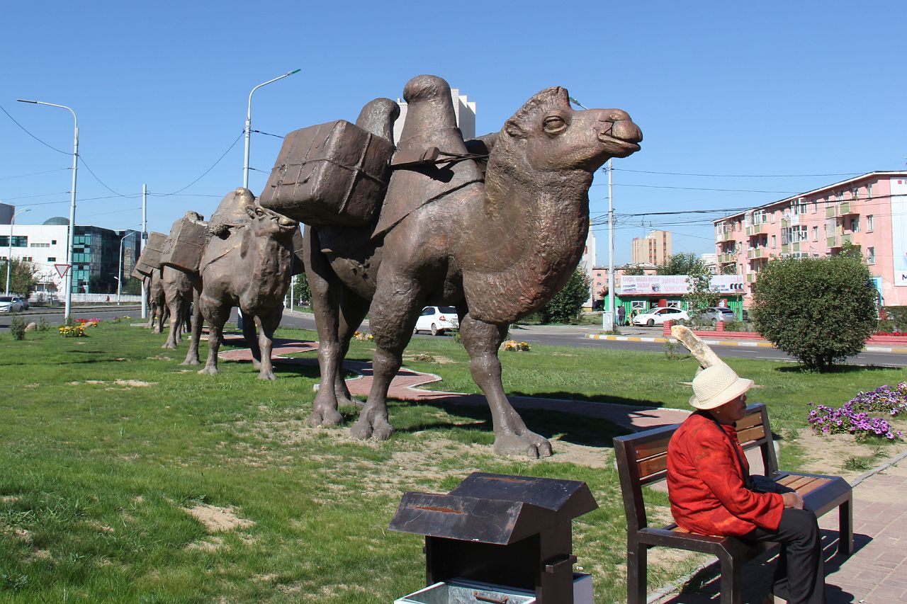 010-Ulaanbaatar-103.jpg - Een hint naar de Zijderoute.