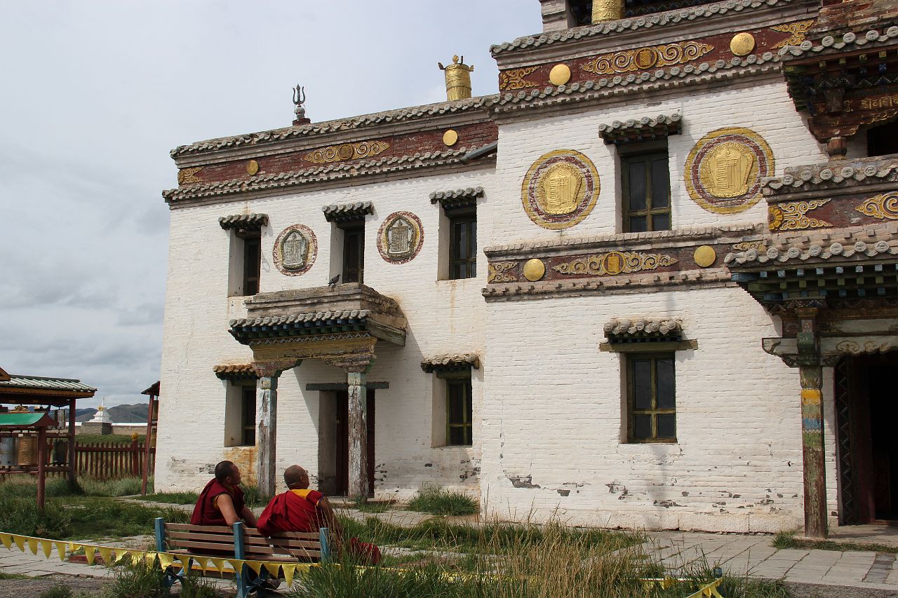 274-Kharkhorum-042-ErdeneZuu.jpg - Sinds 1990 is het complex weer als klooster in gebruik.