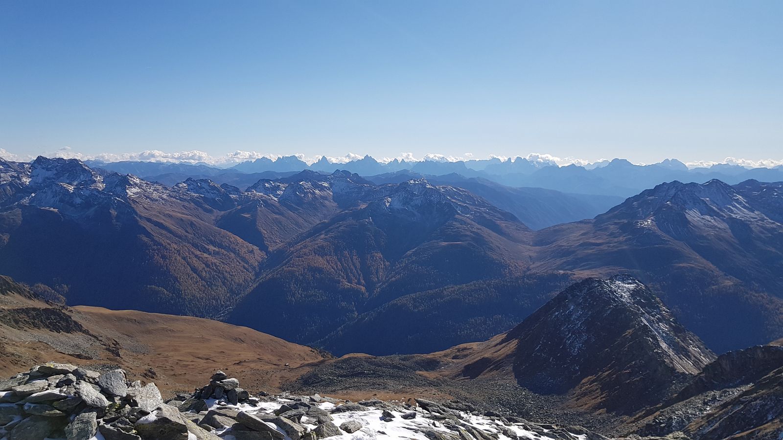 046-dag-3-36-Seespitze.jpg - Zicht op Dolomieten met in het midden de Drei Zinnen (Tre Cime).