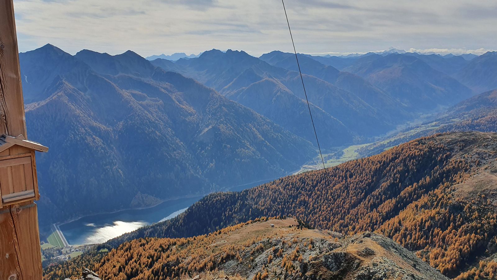 332-dag-10-050-Peilstein-top-zicht-op-Zoggler-Stausee.jpg - Zicht op Zoggler Stausee.