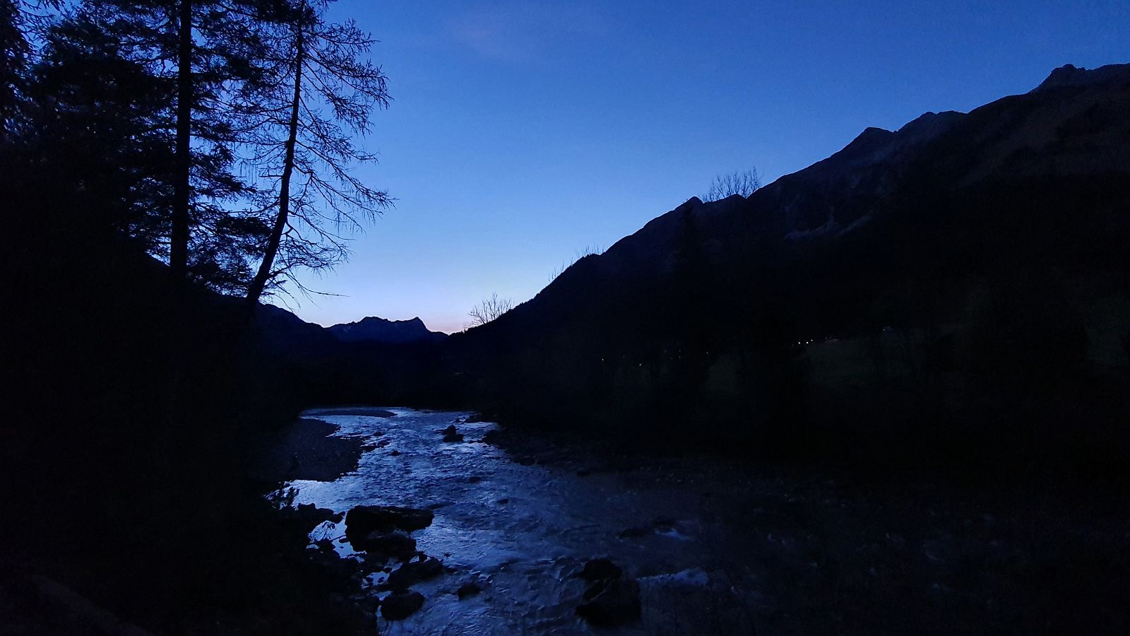 358-dag-11-27-Hägerau.jpg - En we zien het nog zitten om bij valavond van Holzgau naar Hägerau te stappen.