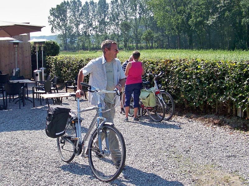 014dag1Microbrouwerij1.jpg - Komaan, genoeg geproefd. Er moet nog gefietst worden.