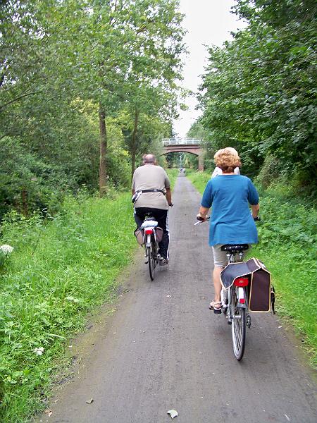 090dag2paadjeeinde.JPG - Langs een paadje ...