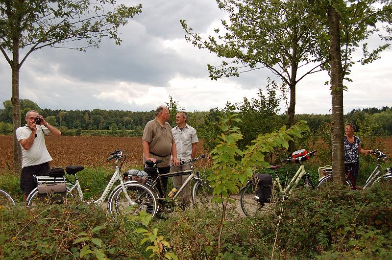 092Wijnendale1.jpg - fietsen we naar het laatste kasteel van deze fietstocht.