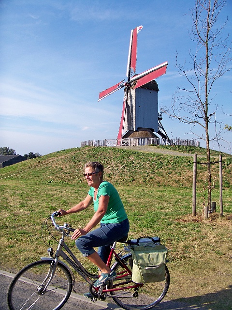 054-harelbeke-2-gijs.jpg - Hop, wij weer verder.