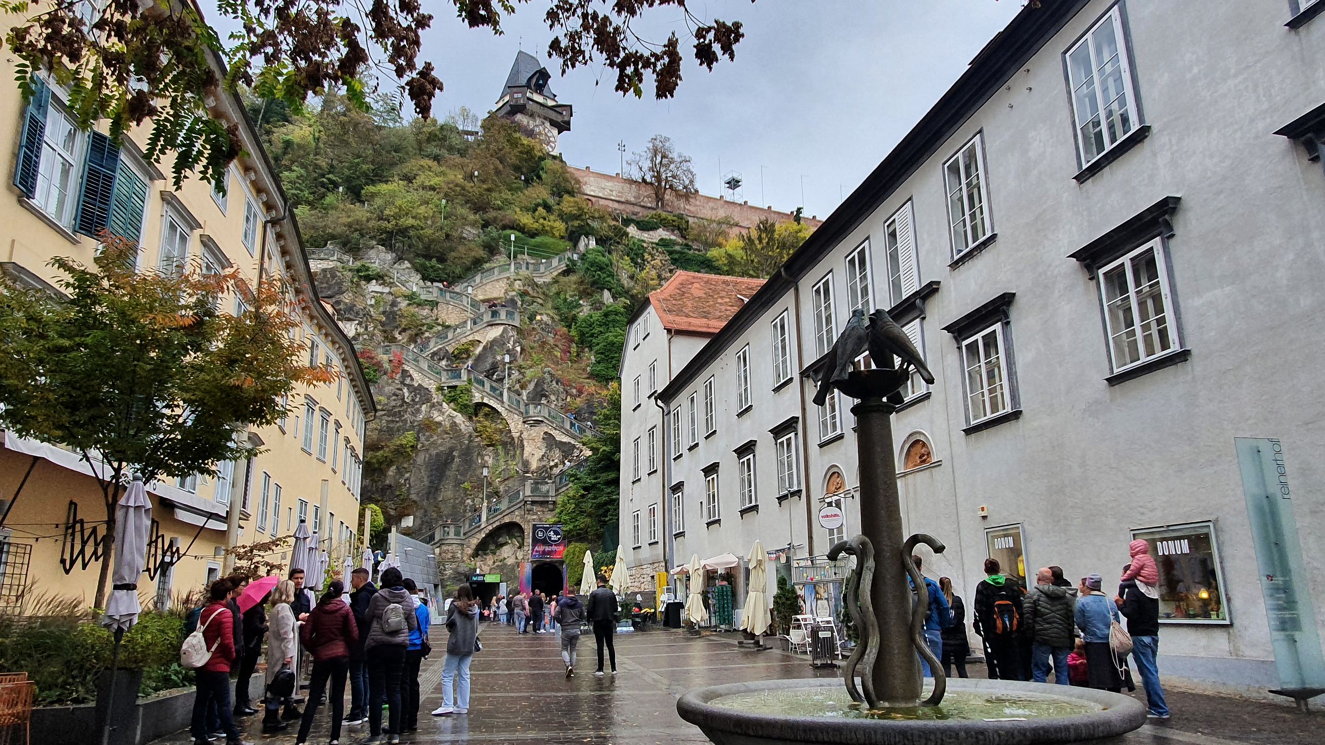 109-dag-06-Graz-06.jpg - De beste manier om in vogelvlucht de stad te zien is een wandeling op de Schlossberg.