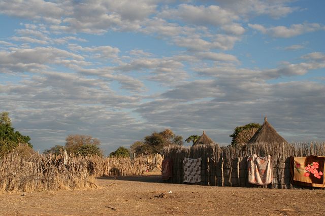107-caprivistrip-23.jpg - dorpje, Caprivi Strip, Namibië