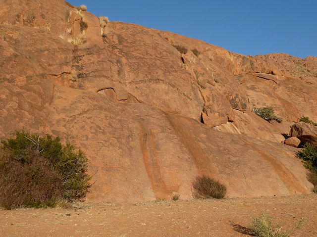 232-namib-60.jpg - Het lijkt Uluru wel!