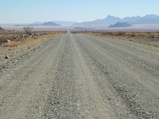 247-onderweg-47.jpg - Wij rijden verder door de Namib naar Sesriem, ...